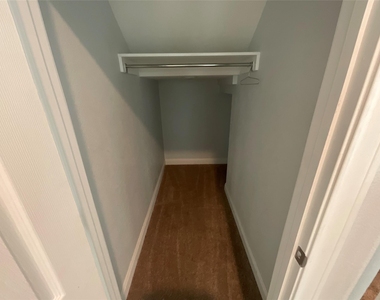 13821 Abraham Lincoln St - Photo Thumbnail 21