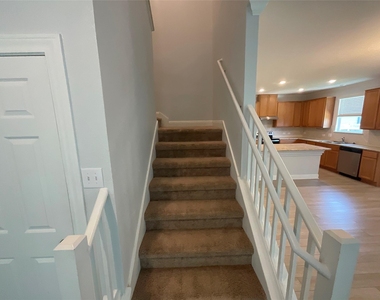 13821 Abraham Lincoln St - Photo Thumbnail 9