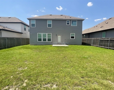 13821 Abraham Lincoln St - Photo Thumbnail 29