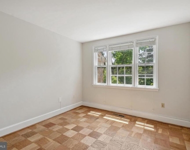 3231 Sutton Place Nw - Photo Thumbnail 13