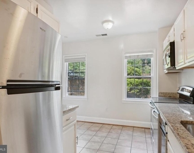 3231 Sutton Place Nw - Photo Thumbnail 6
