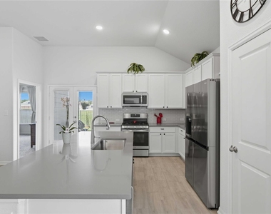 968 Blue Oak Blvd - Photo Thumbnail 13