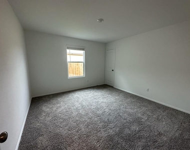 100 River Rise Rd - Photo Thumbnail 11