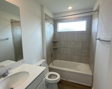 100 River Rise Rd - Photo Thumbnail 7
