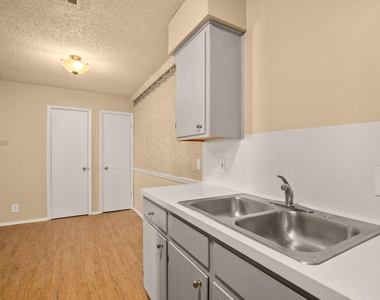 3505 Rocky Hollow Trl - Photo Thumbnail 9
