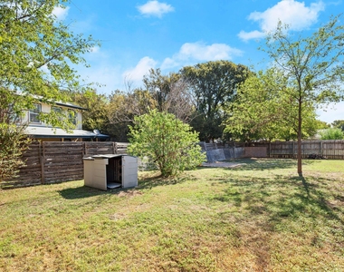 3505 Rocky Hollow Trl - Photo Thumbnail 15