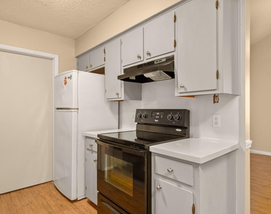 3505 Rocky Hollow Trl - Photo Thumbnail 8