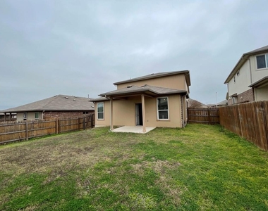 120 Kingfisher Ln - Photo Thumbnail 3