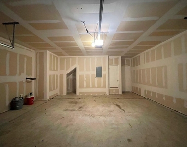 120 Kingfisher Ln - Photo Thumbnail 1