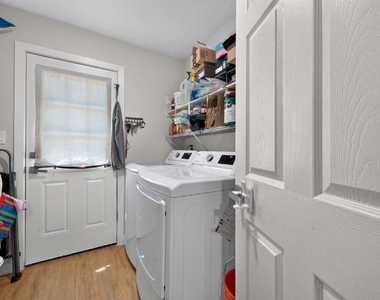 6021 Bluebell Cir - Photo Thumbnail 10