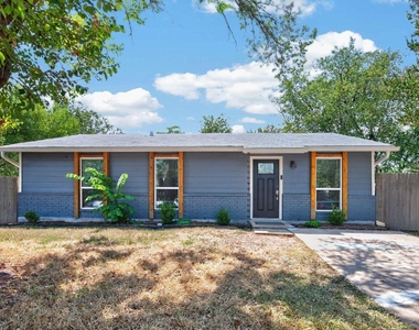 6021 Bluebell Cir - Photo Thumbnail 1