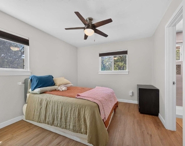 6021 Bluebell Cir - Photo Thumbnail 14