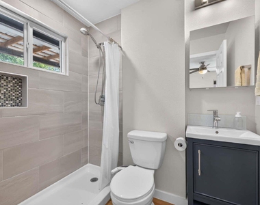6021 Bluebell Cir - Photo Thumbnail 16