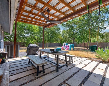 6021 Bluebell Cir - Photo Thumbnail 19