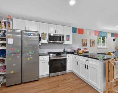 6021 Bluebell Cir - Photo Thumbnail 9