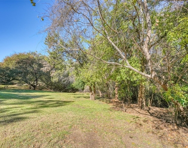 1411 Gracy Farms Ln - Photo Thumbnail 29