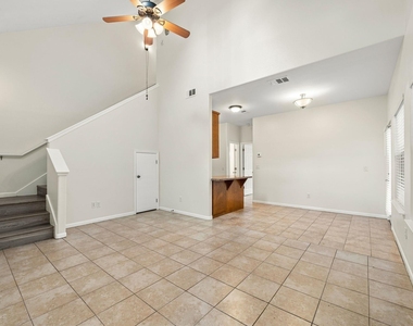 709 Franklin Blvd - Photo Thumbnail 11