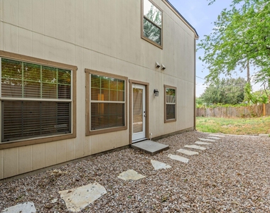 709 Franklin Blvd - Photo Thumbnail 27