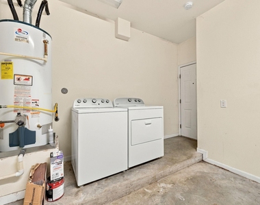 709 Franklin Blvd - Photo Thumbnail 26
