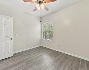 709 Franklin Blvd - Photo Thumbnail 25