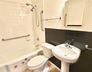 2109 E 12th St - Photo Thumbnail 17