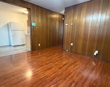 2109 E 12th St - Photo Thumbnail 10