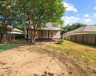 1704 Matagorda Dr - Photo Thumbnail 33