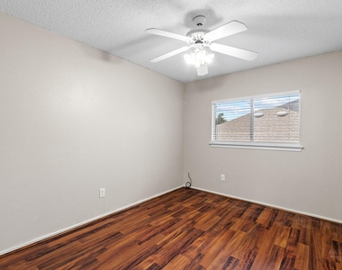1704 Matagorda Dr - Photo Thumbnail 25