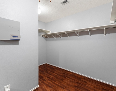 1704 Matagorda Dr - Photo Thumbnail 24