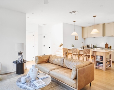 4427 Gillis St - Photo Thumbnail 7
