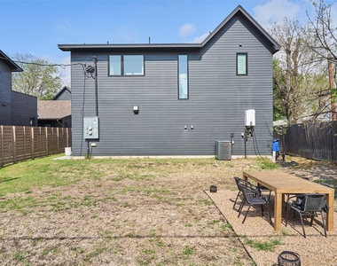 4427 Gillis St - Photo Thumbnail 29