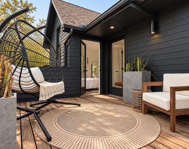 4427 Gillis St - Photo Thumbnail 19