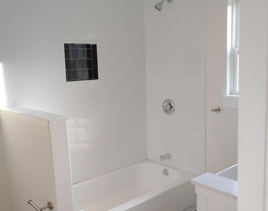 928 E Cameron Ave - Photo Thumbnail 5