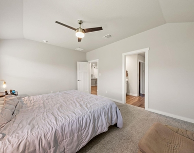 1117 Tipton St - Photo Thumbnail 16
