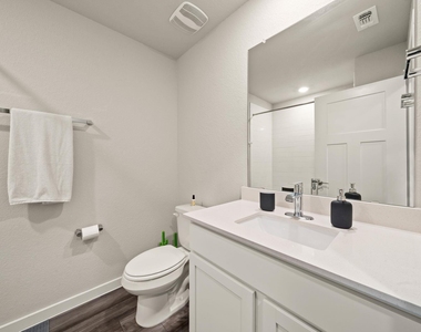 1117 Tipton St - Photo Thumbnail 24