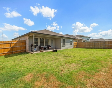 1117 Tipton St - Photo Thumbnail 36