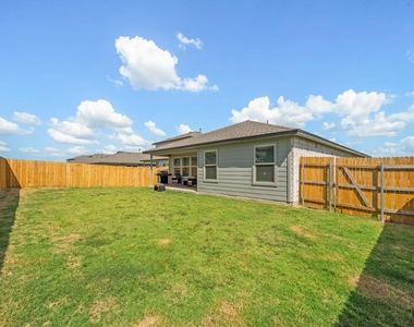 1117 Tipton St - Photo Thumbnail 37