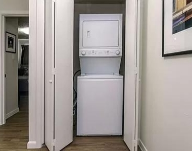 1200 Mariposa Dr - Photo Thumbnail 10