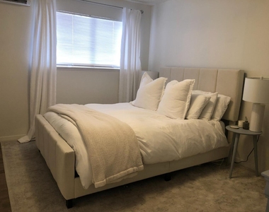 1200 Mariposa Dr - Photo Thumbnail 6