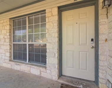 2211 Creekside Ln - Photo Thumbnail 6