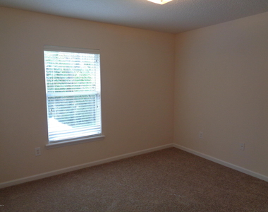 682 Candlebark Drive - Photo Thumbnail 8