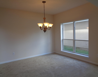 682 Candlebark Drive - Photo Thumbnail 2