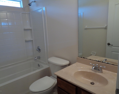 682 Candlebark Drive - Photo Thumbnail 9
