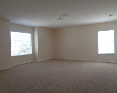 682 Candlebark Drive - Photo Thumbnail 7