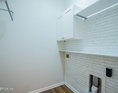 721 Crystal Way - Photo Thumbnail 26