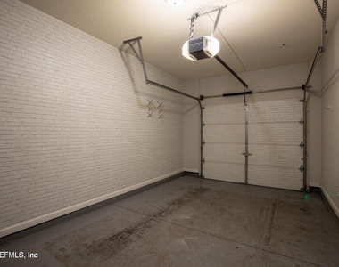 721 Crystal Way - Photo Thumbnail 17