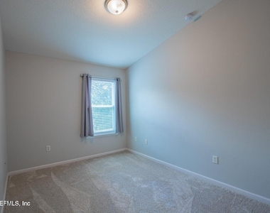 721 Crystal Way - Photo Thumbnail 32