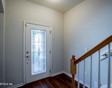 721 Crystal Way - Photo Thumbnail 2