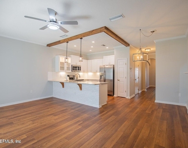 721 Crystal Way - Photo Thumbnail 5