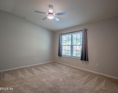 721 Crystal Way - Photo Thumbnail 19